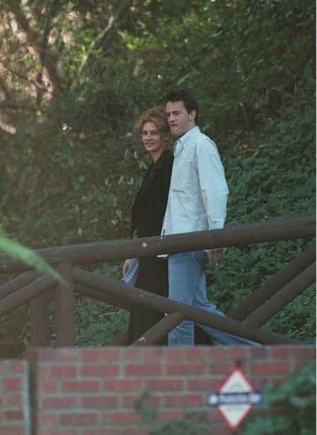 Matthew Perry of Friends and Mona Lisa Smile star Julia Roberts